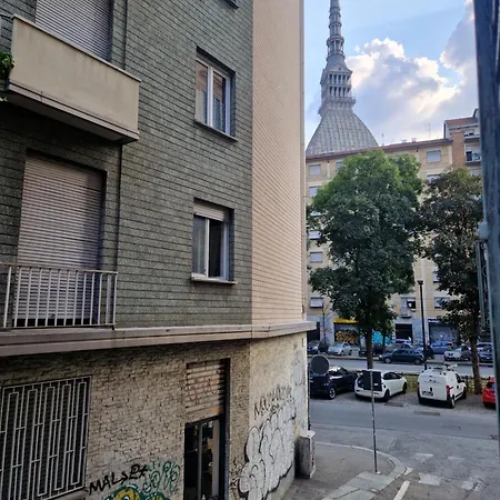 Apartment Flower House Turin